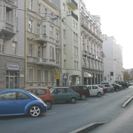 Balkan-inn Studio Centar * Belgrad